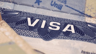 Indian IT Firms Cut H-1B Reliance Amid Geopolitical and AI Challenges
