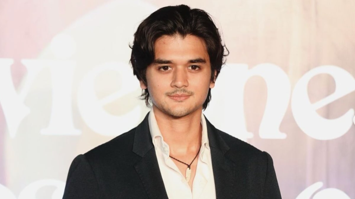 Mahanaaryaman Scindia is the son of Jyotiraditya Scindia and Priyadarshini Raje Scindia, who is now carrying forward this distinguished lineage into cricket administration as he has been elected the youngest MPCA chief.