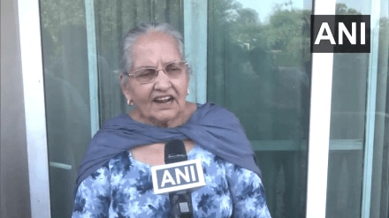 Handcuffed, feet tied, slept on floor and had two cookies: How US deported 73-yr-old Harjit Kaur to India (ANI video screengrab) Handcuffed, feet tied, slept on floor and had two cookies: How US deported 73-yr-old Harjit Kaur to India (ANI video screengrab)