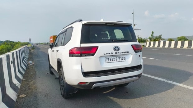 Toyota Land Cruiser review (1)