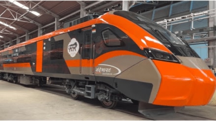 Vande Bharat Sleeper Express, New Delhi to Patna train