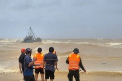 Typhoon Bualoi: Hundreds of thousands evacuated, airports closed as Vietnam braces for intensifying storm