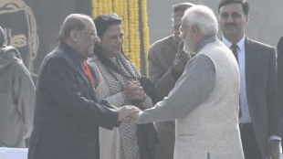 Vijay Kumar Malhotra passed away at the age of 94. His mortal remains will be brought to the Delhi BJP office to pay last respects.