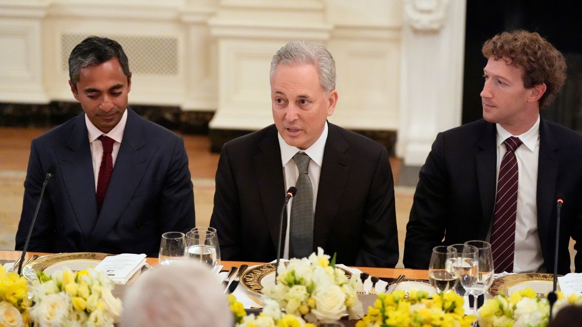 Chamath Palihapitiya at trump meeting Chamath Palihapitiya at trump meeting