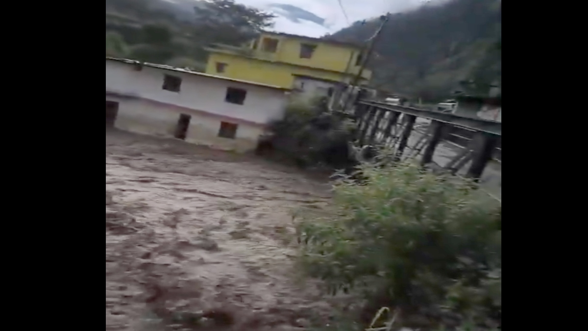 Chamoli cloudburst: 10 missing in Nandanagar, six houses buried, rescue efforts underway Chamoli cloudburst: 10 missing in Nandanagar, six houses buried, rescue efforts underway