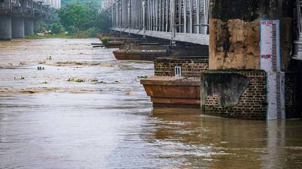 delhi flood alert
