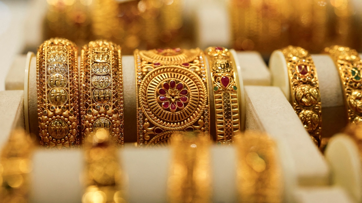 Gold hits record high as investors bet on more US rate cuts Gold hits record high as investors bet on more US rate cuts