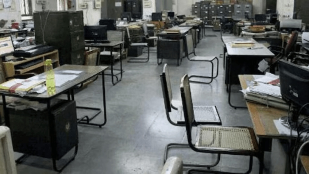 empty govt office empty govt office