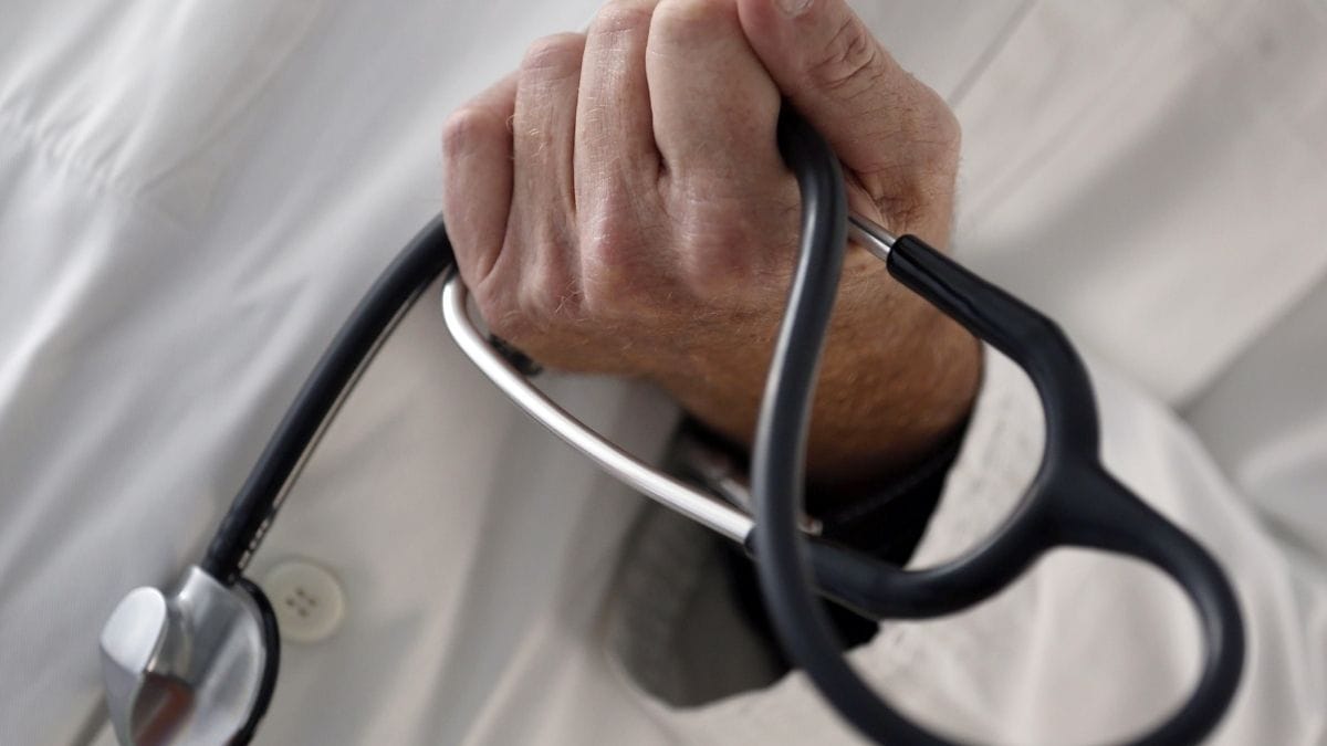 Union Health Ministry, Manju Subberwal, delhi doctor, gb pant hospital, canada, doctor in canada, doctor leaves job, doctor absent from job