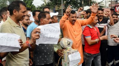 ‘We are not watching’: Politicians, cricket fans boycott India-Pakistan Asia Cup match