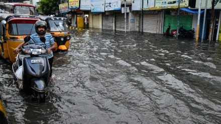 hyderabad rain, hyderabad, hyderabad weather, zomato delivery agent, swiggy delivery, delivery agents