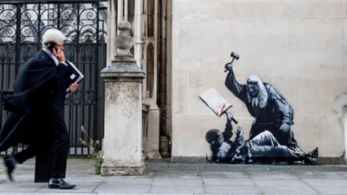 Banksy Royal Courts of Justice mural Banksy Royal Courts of Justice mural