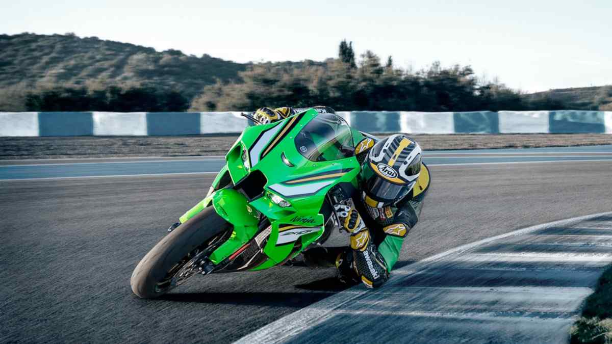 2026 Kawasaki ZX-10R launched with a price hike - Bike News | The