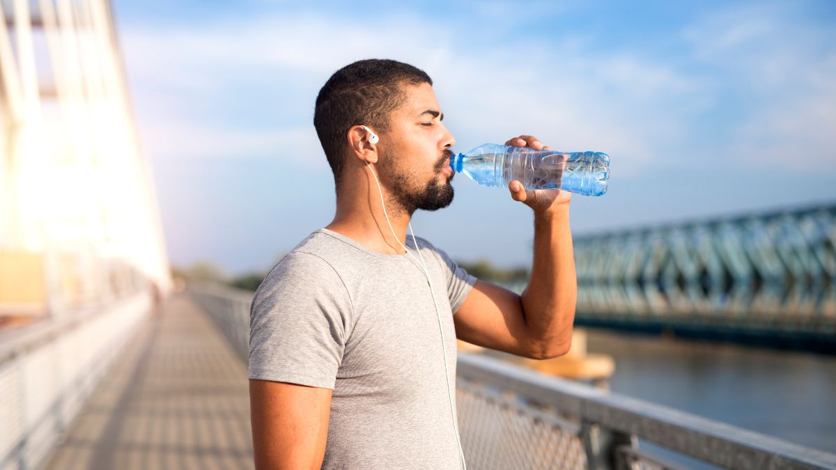 Doctor: Plastic Water Bottles May Harm Immunity
