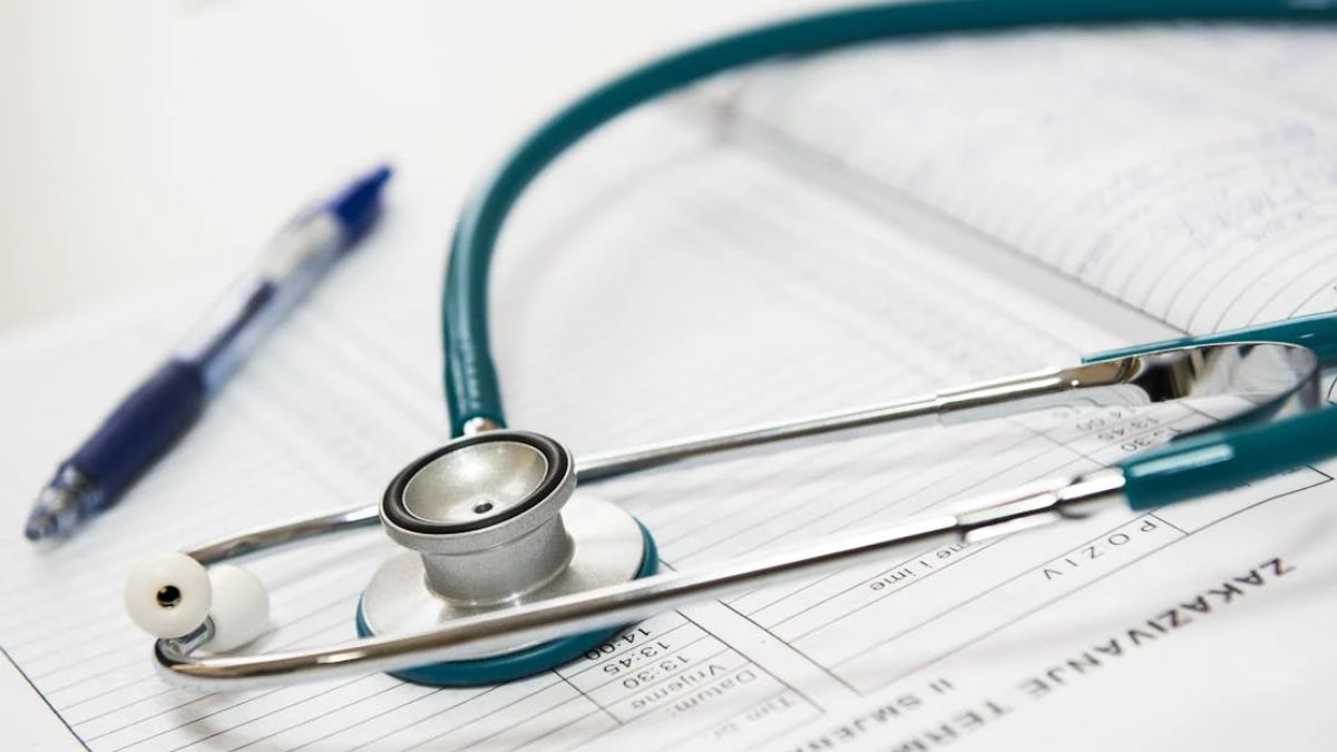 New AI stethoscope developed by UK doctors diagnoses three deadly heart conditions