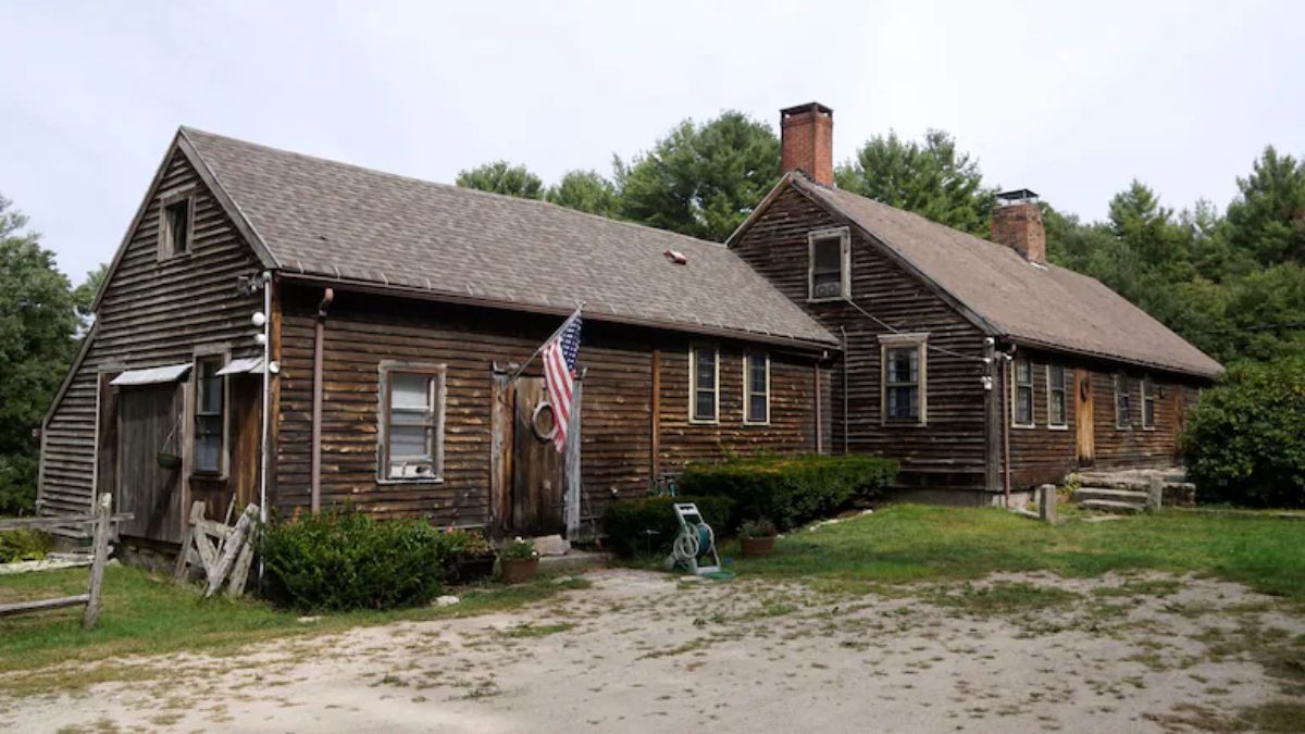Conjuring House auction Conjuring House auction