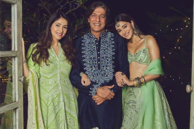 A sweet family snap of the Pandays with their eldest. Bhavana and Ananya Panday are having a serious twin-off in their light green outfits, while Chunky Panday stands out and proud in navy blue. (Image source: Pinterest)