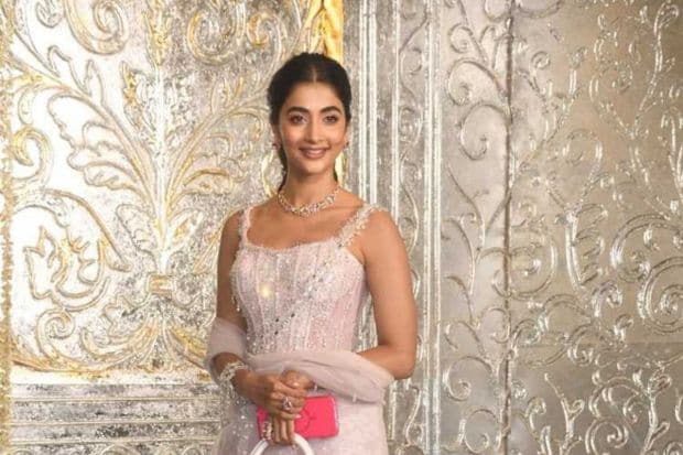 South superstar, Pooja Hegde, were among the actors who dazzled the red carpet with her princess-like outfit. (Image: X)