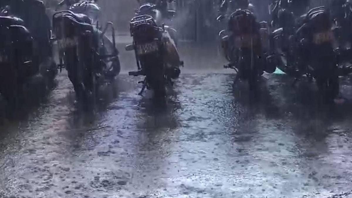 IMD sounds yellow alert for Tamil Nadu, Karnataka and Andhra Pradesh; forecasts heavy rain