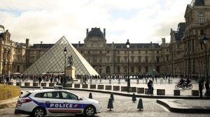 French police arrest five more suspects in Louvre robbery investigation