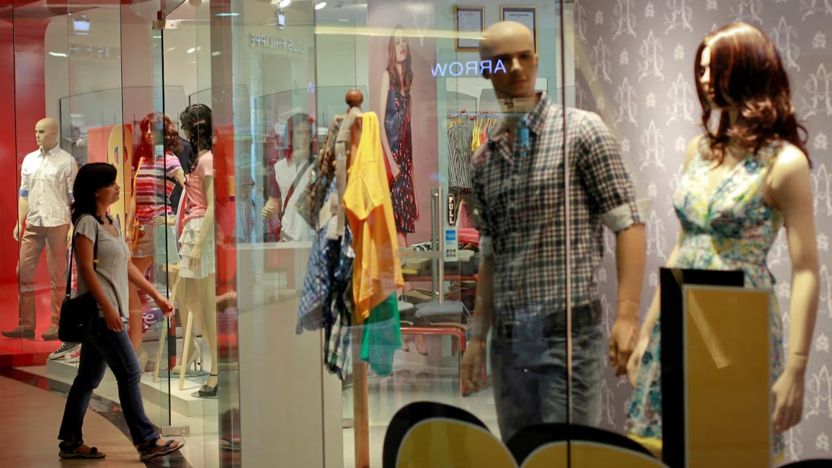 Festive Cheer: GST Cuts Trigger 20-40% Sales Surge for Durables, Fashion Ahead of Diwali. (Image Sourece: Reuters)