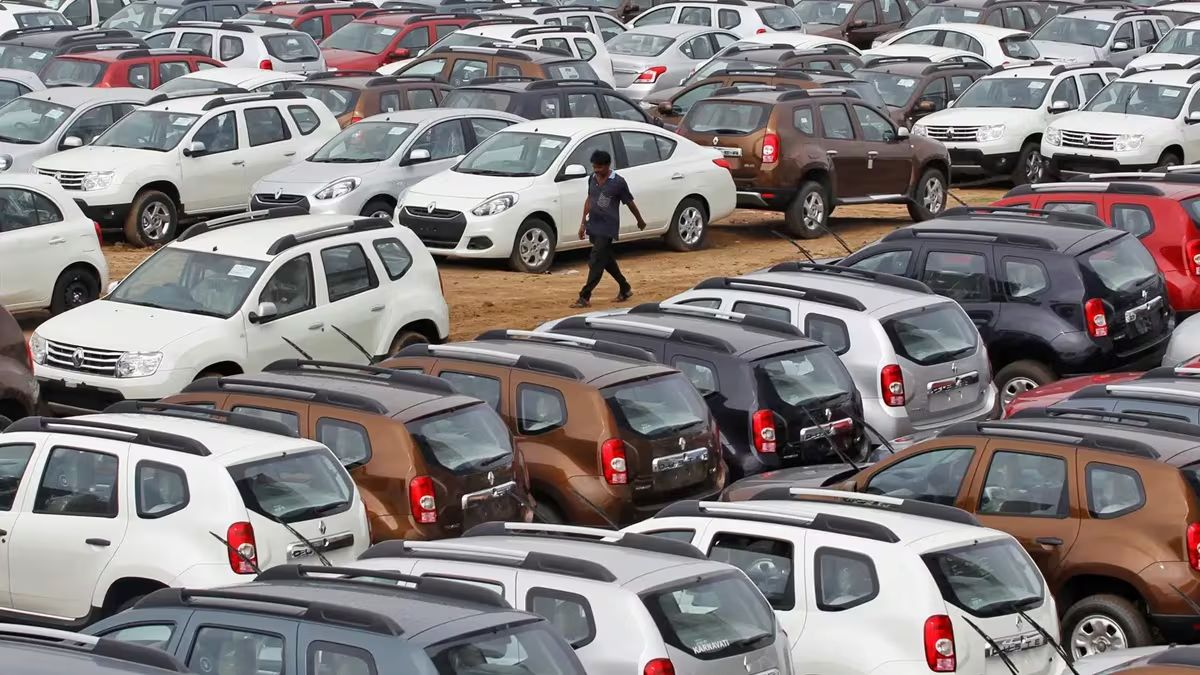 Car Sales Accelerate: GST Cut and Festive Offers Drive 25% Spike in September Registrations. (Image Source: Twitter)