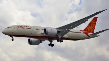 Mid-air mayhem: Air India flight takes u-turn minutes after takeoff over bird hit scare Mid-air mayhem: Air India flight takes u-turn minutes after takeoff over bird hit scare