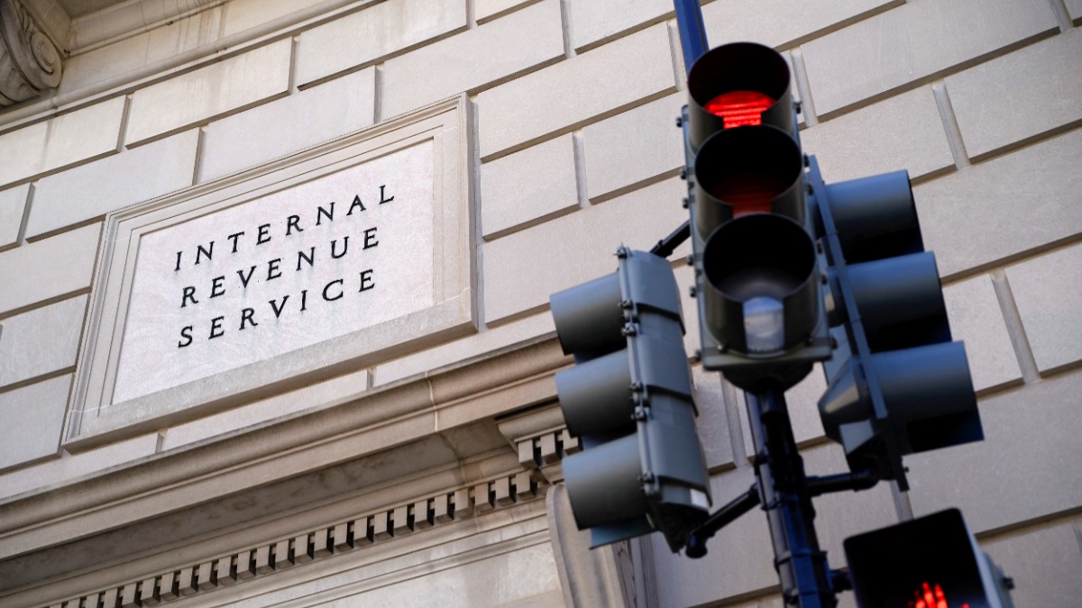 US government shutdown: IRS furloughs 34000 workers