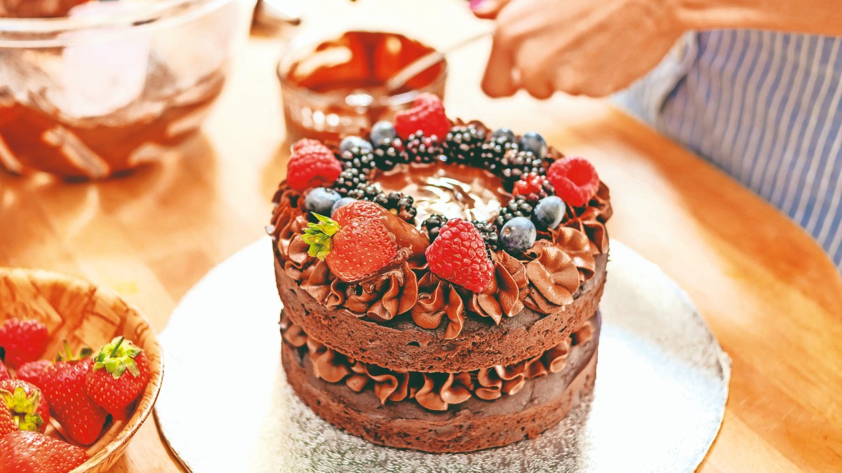 Myth: Sugar boosts your mood. Truth: Only briefly, followed by a crash. (Image Source: Getyy Images)