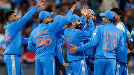 ind vs aus live score, india vs australia 2nd odi live cricket score, ind vs aus 2nd odi live score, india vs australia live cricket score streaming, live cricket score
