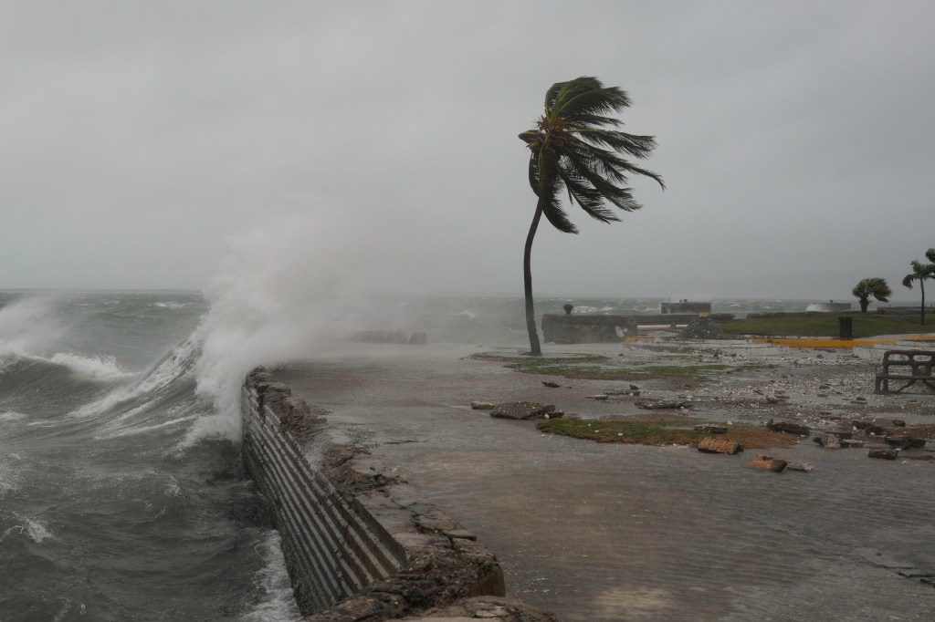 Watch: US Air Force plane flies into the eye of Hurricane Melissa; Jamaica braced for catastrophic winds, flooding Watch: US Air Force plane flies into the eye of Hurricane Melissa; Jamaica braced for catastrophic winds, flooding