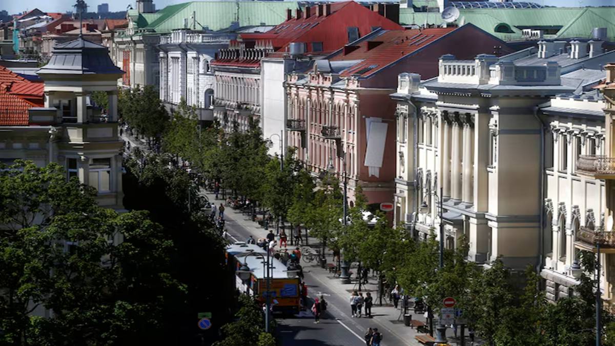 Lithuania suspends air traffic Lithuania suspends air traffic