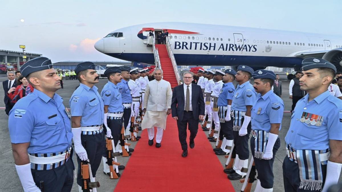 PM Modi welcomes UK PM Starmer PM Modi welcomes UK PM Starmer