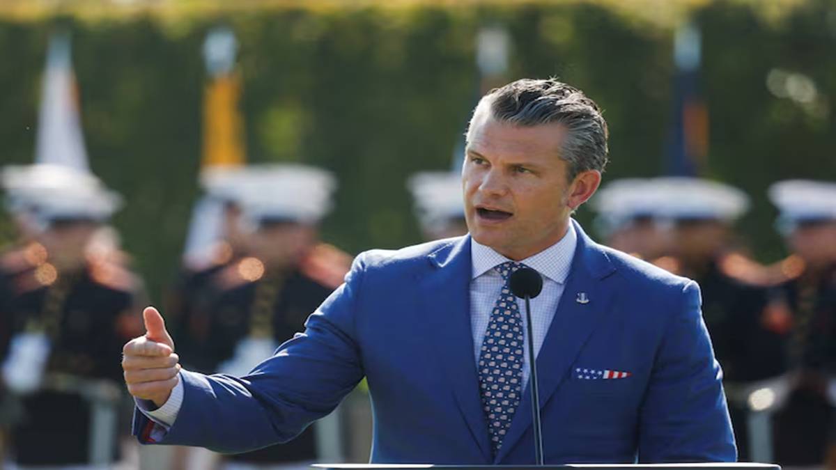 Pete Hegseth, US Secretary of War, was returning from his visit to Brussels when the plane suffered a crack in windscreen and made an “unscheduled landing” in the United Kingdom. Pete Hegseth, US Secretary of War, was returning from his visit to Brussels when the plane suffered a crack in windscreen and made an “unscheduled landing” in the United Kingdom.