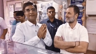Rahul Gandhi visits Ghantewala, makes sweets and gets marriage advice.