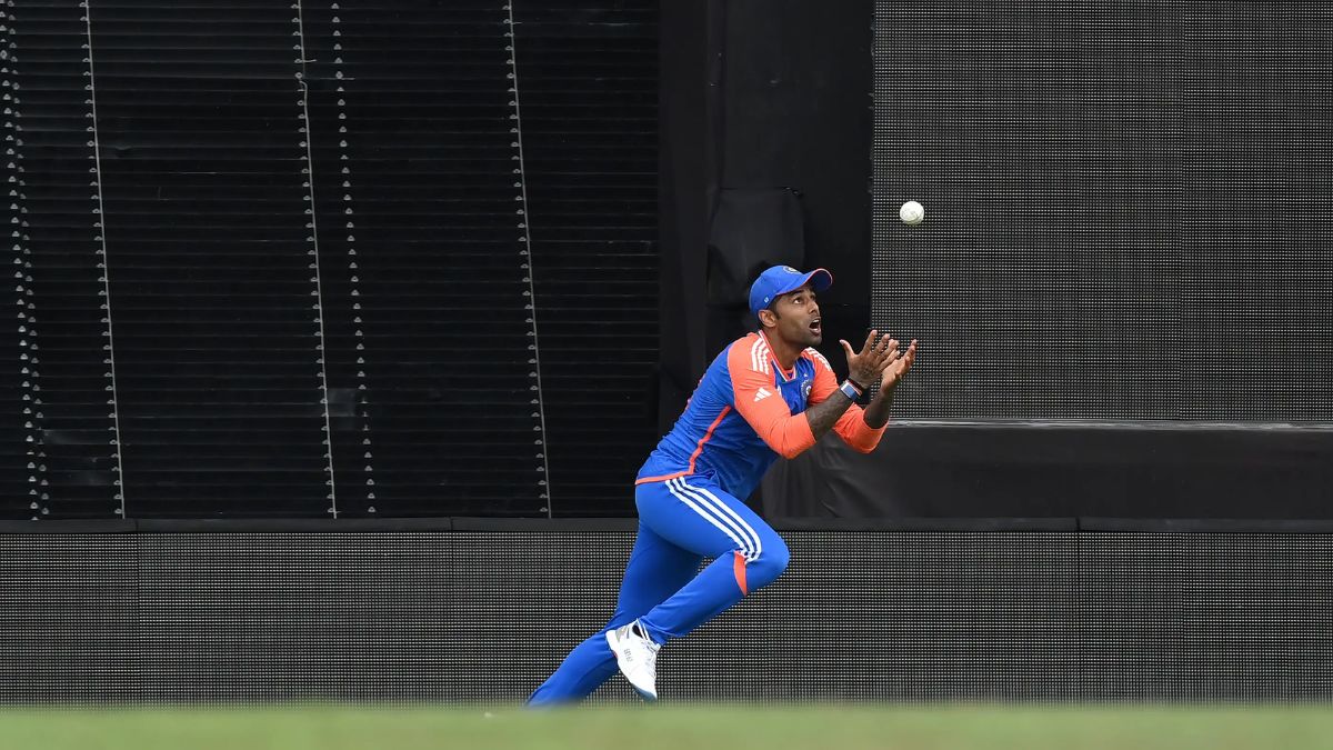 Suryakumar Yadav reveals how he stays in shape between matches and holidays | FE Exclusive