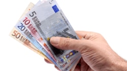 Employee receives 300x salary by mistake, court lets him keep it: ‘Unauthorised collection’