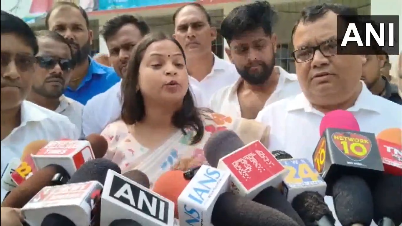 Bihar Elections 2025: RJD candidate breaks down in tears over cancellation from Mohania seat, says 'EC was forced by BJP' (ANI video screengrab)