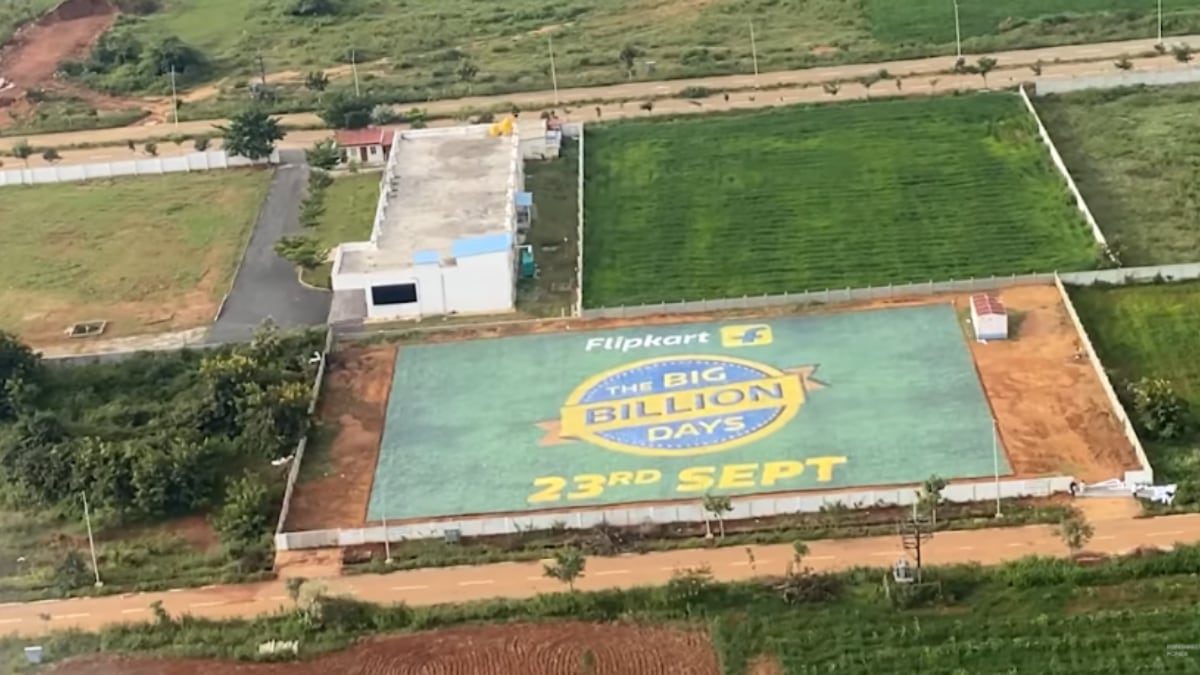 Experts note that while metros and major cities account for upwards of 65% of outdoor ad spending, tier-II markets and beyond have witnessed faster expansion. Spending outside the top cities has witnessed roughly 15% growth annually.