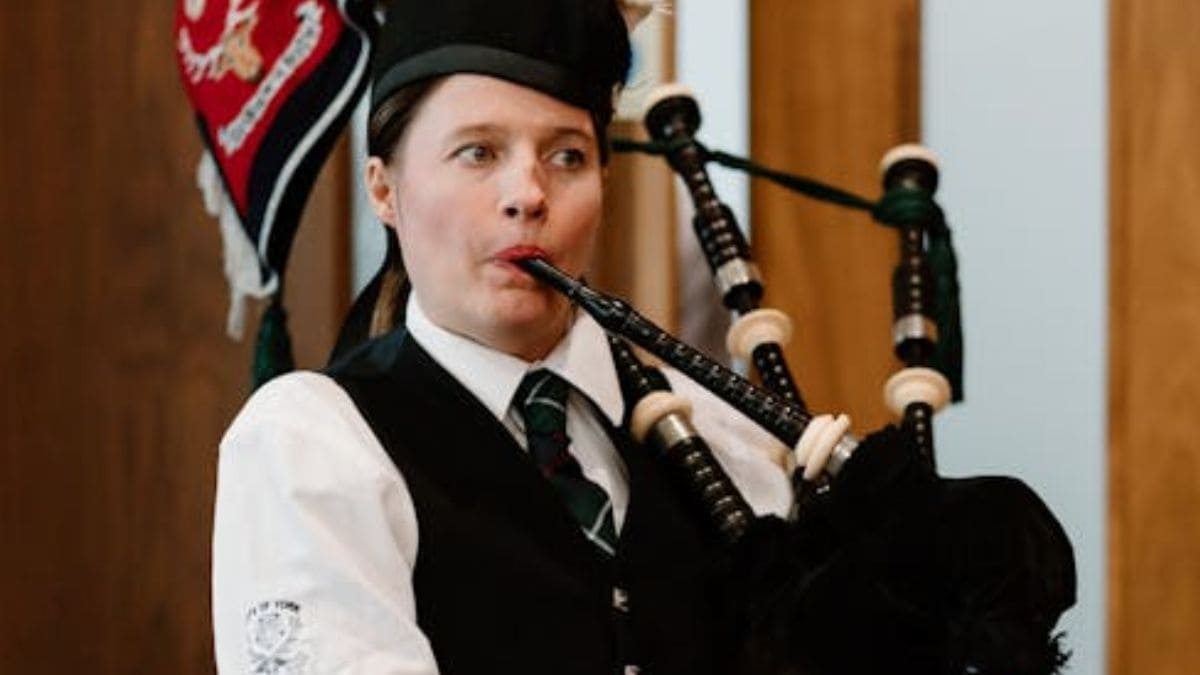 52-year-old musician thought it was just a muscle strain — What doctors found left her shocked