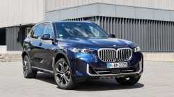 How did BMW reach 5,000 electric car sales