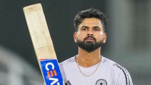 Shreyas Iyer, Shreyas Iyer hospital, Shreyas Iyer news, Shreyas Iyer rib injury, india australia