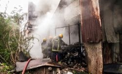 Massive fire erupts at residential building in Delhi on Diwali night, 7 rescued