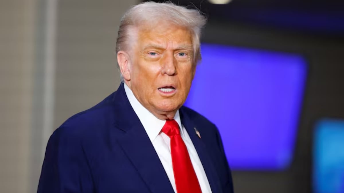 White House says no layoffs yet from shutdown, but threat looms