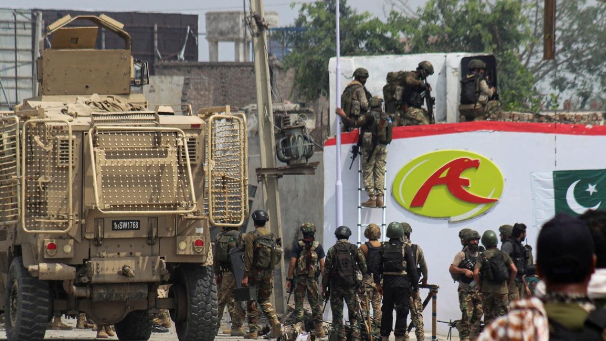 25 terrorists, including four suicide bombers, shot dead by Pakistan in Khyber Pakhtunkhwa 25 terrorists, including four suicide bombers, shot dead by Pakistan in Khyber Pakhtunkhwa