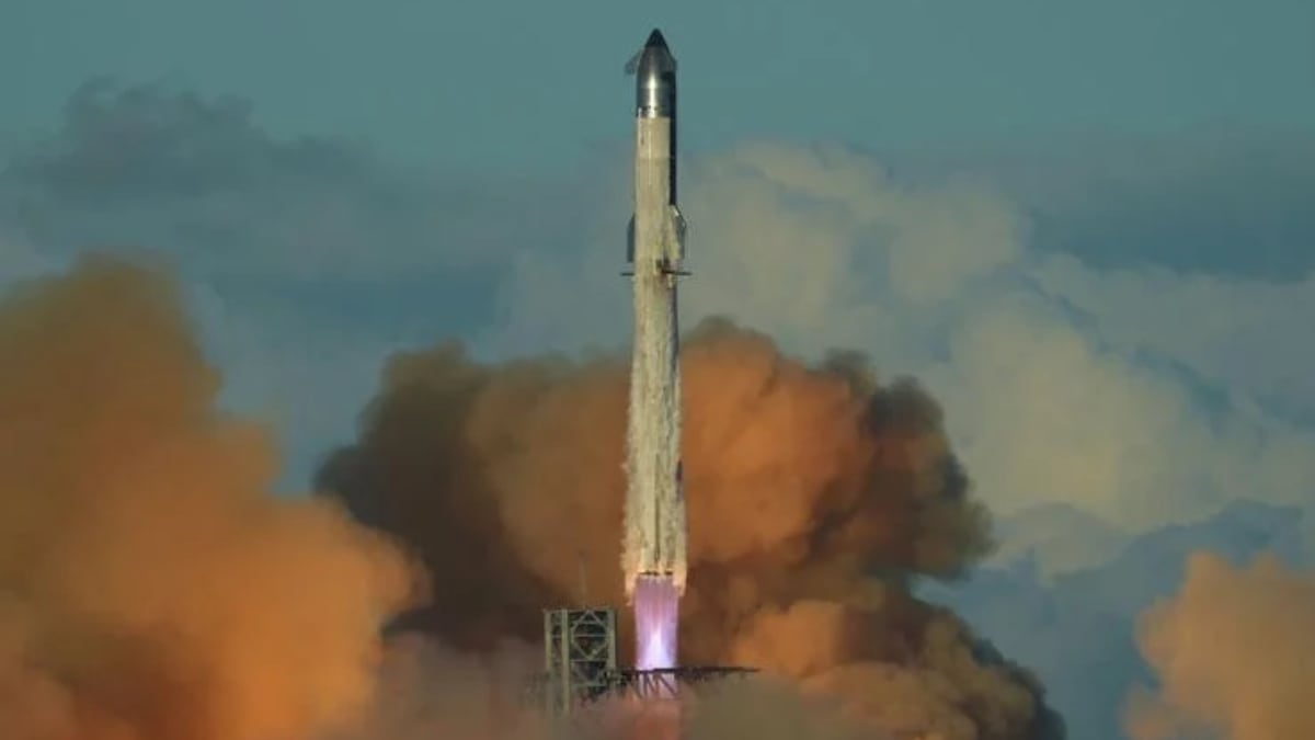 SpaceX launches 11th Starship test flight; achieves another milestone