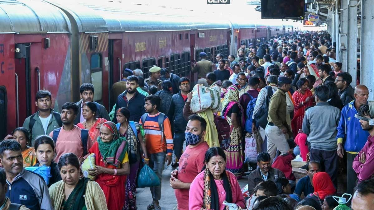 Railways Suspends Platform Ticket Sales at 15 Major Stations (Delhi-Mumbai) Till Oct 28 to Manage Festive Rush. Railways Suspends Platform Ticket Sales at 15 Major Stations (Delhi-Mumbai) Till Oct 28 to Manage Festive Rush.