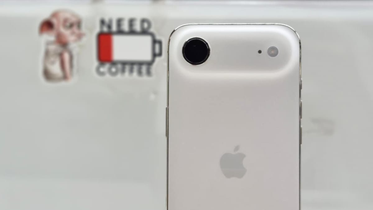 https://images.financialexpressdigital.com/2025/10/iphone-air-battery.jpg