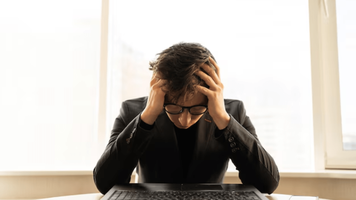 A man took to Reddit to share his boss’s reaction to his sick leave request on WhatsApp. The manager told him to take medicine and come to the office, adding that a headache isn’t a valid reason to take sick leave. A man took to Reddit to share his boss’s reaction to his sick leave request on WhatsApp. The manager told him to take medicine and come to the office, adding that a headache isn’t a valid reason to take sick leave.