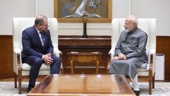 Qualcomm CEO Cristiano Amon, Qualcomm CEO, Cristiano Amon, pm narendra modi, modi meets qualcomm ceo, pm narendra modi, artificial intelligence, ai
